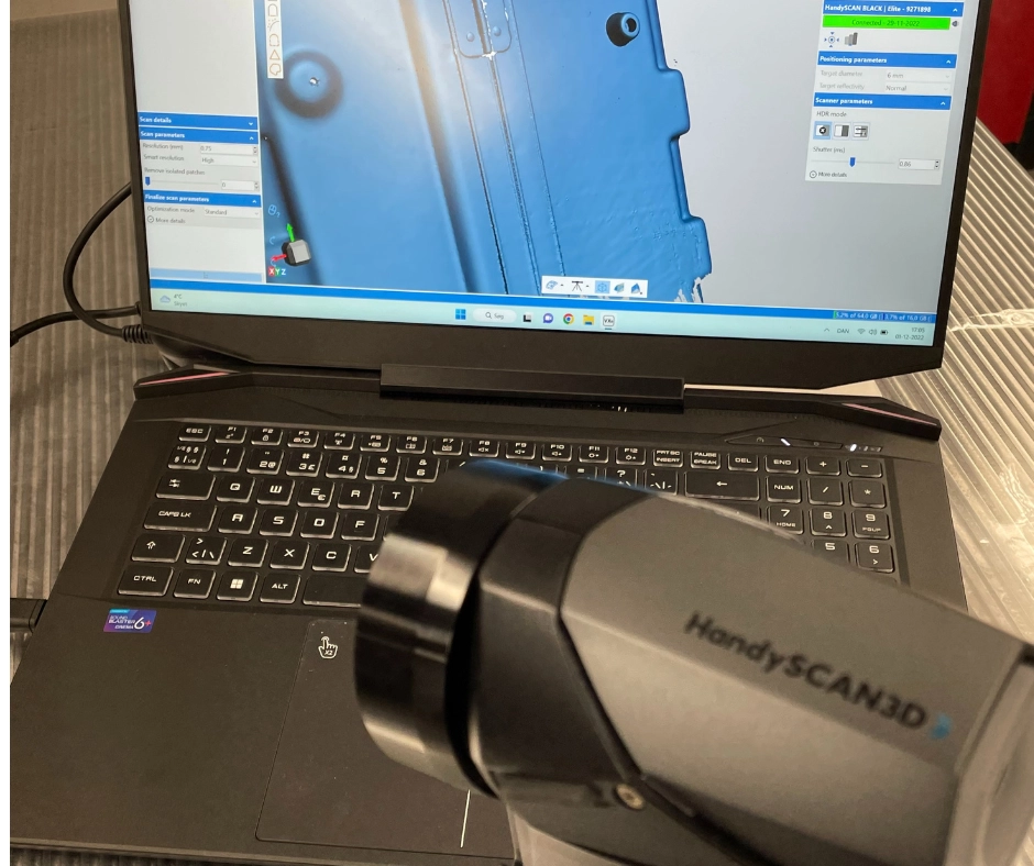 3D-scanner foran bærbar computer med skærmbillede
