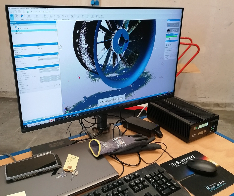 3D-scanning software på computer ved arbejdsstation